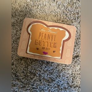 Too faced peanut butter and jelly palate